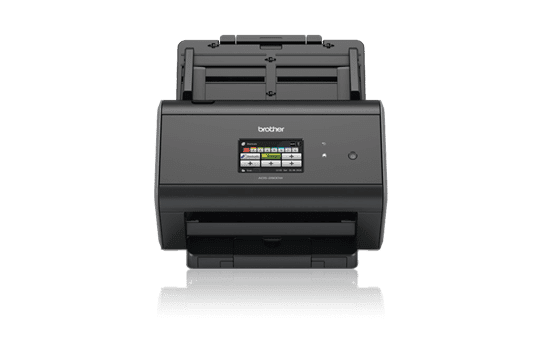 Brother ADS-2800W draadloze scanner op bureau in kantooromgeving