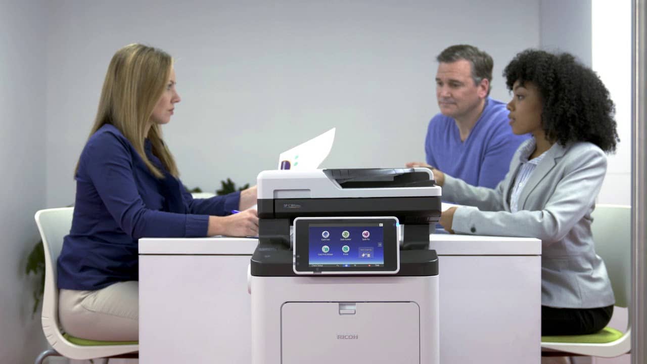 Ricoh SP C360SFNW kleurenprinter met touchscreen en papierlade